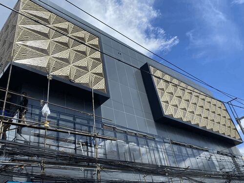 Últimas soluções da empresa sobre 3D Champagne Gold Parametric Aluminum Façade para Manila Landmark Filipinas