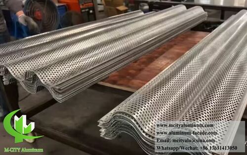 últimas notícias da empresa sobre O Guia do Arquiteto para Painéis Sólidos de Alumínio 3003: Por que a Durabilidade encontra o Design em fachadas modernas