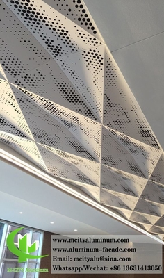 Painel de alumínio de teto metálico com padrão de perfuração de luz LED