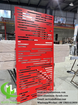 Painel de fachada perfurado de alumínio com espessura de 1,5-20 mm, cores variáveis para compras B2B