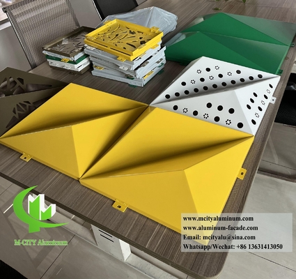 Sistema de fachada de tela de alumínio de revestimento de parede de metal triangular 3D