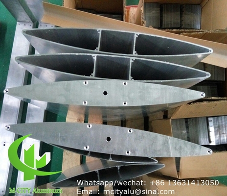 Tela de sol fixa horizontal Tela de alumínio de perfil aerodinâmico arquitetônico com forma oval para parede cortina de fachada