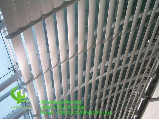 Sombra solar revestida em pó para janela Sombra de perfil de folha aerodinâmica de alumínio com forma oval para parede de cortina de fachada