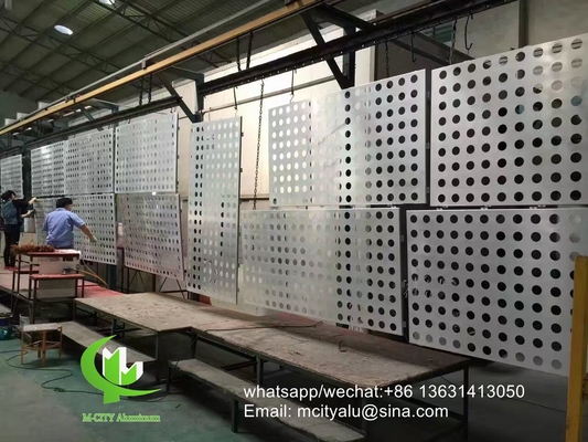 Painel de revestimento de fachada de chapa de alumínio perfurada de corte a laser CNC espessura 2,5 mm para parede