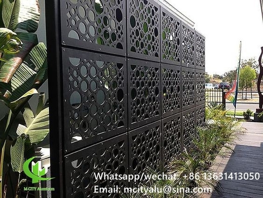 painel de corte a laser de desenho para janelas de fachada de varanda