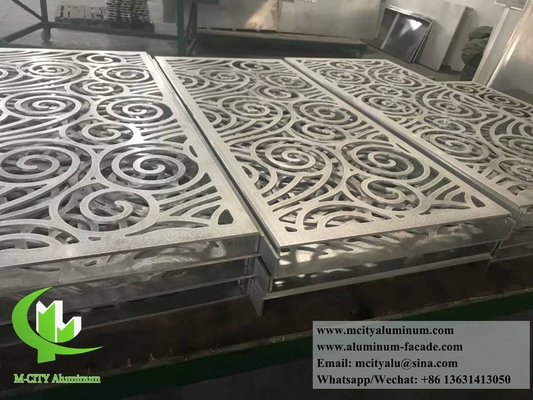 Revestimento de coluna de metal com modelo de corte a laser