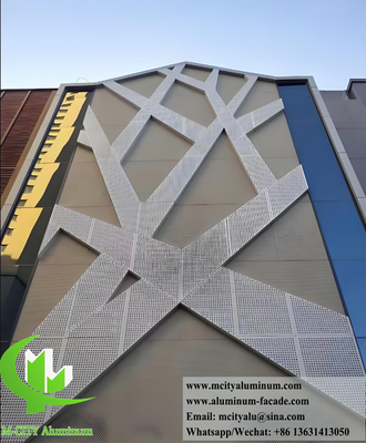 Instalação fácil de fachada de alumínio perfurado para projeto de edifícios modernos com painéis gravados CNC