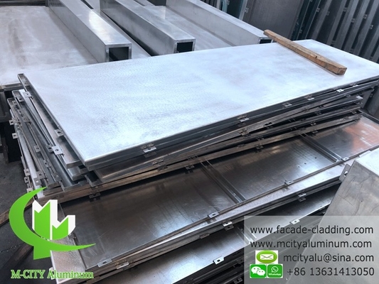 Painel sólido de fachada de alumínio para parede de cortina revestido em pó de cor cinzenta de 3 mm de espessura