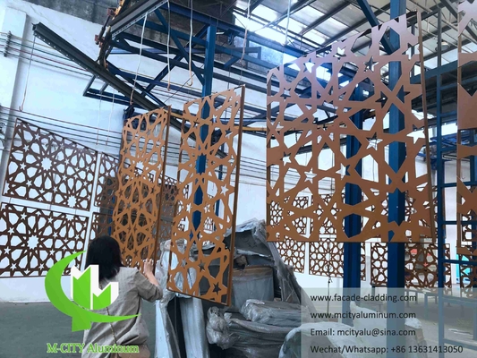 Painéis de parede metálicos de alumínio cortados a laser para fachadas de mesquitas Mashrabiya