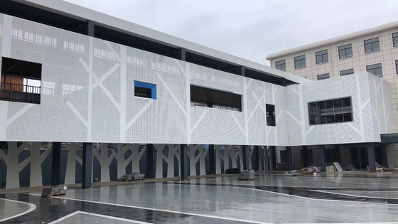 Fabricação a partir de alumínio em pó revestido com revestimento branco de 3 mm