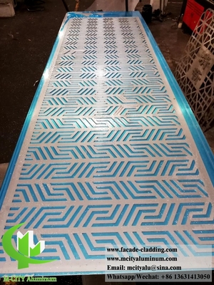 Forma triangular Revestimento metálico perfurado fachadas de alumínio para edifícios arquitetônicos