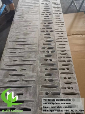 Revestimento metálico perfurado fachadas de alumínio tela metálica com orifícios hexagonais de desenho oco
