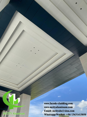 Arquitetônica Metal fachada revestimento folha de madeira cor de grão AC painel de lâminas para sombra solar