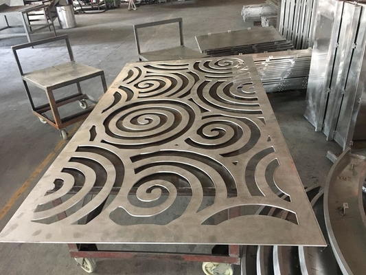 Tela de corte a laser de metal para cerca Decoração de fachada de parede Folha de alumínio com padrões