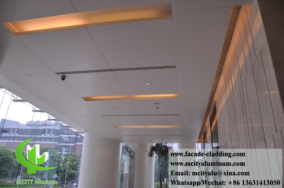 Painel de revestimento de fachada de alumínio perfurado PVDF revestimento branco durável 15 anos Garantia 3 mm espessura