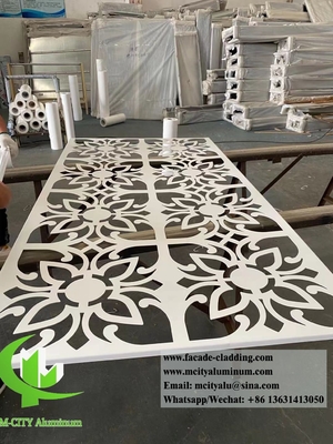 Ecrã decorativo de alumínio com padrões revestimento de fachada metálica em pó revestido de branco