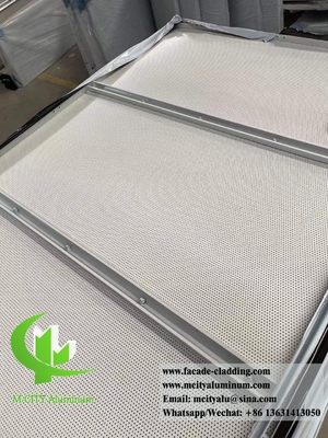 Tecto metálico perfurado Painel sólido de alumínio anti-ferrugem Decoração interior e exterior do teto