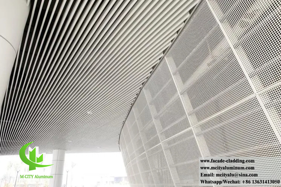 Revestimento de alumínio de malha corrugada perfurada Decoração exterior PVDF Cor Branca