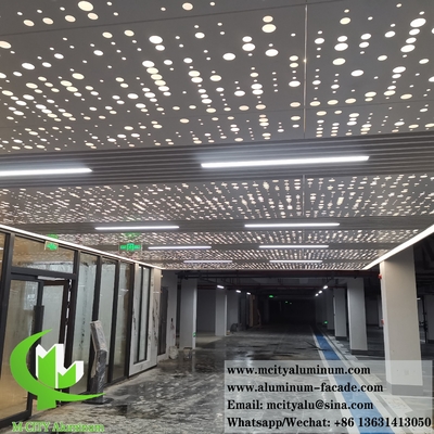 Painéis de alumínio 3D para telhados metálicos com padrões de perfuração