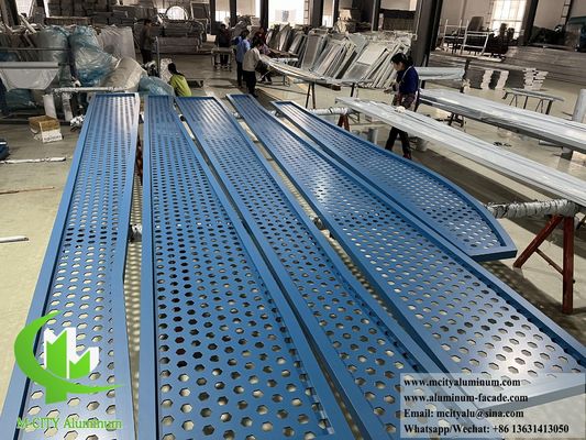 Bom preço Ecrã de alumínio revestido em pó com fachada de alumínio perfurado gravado CNC em 1200x2400mm Tamanho on-line