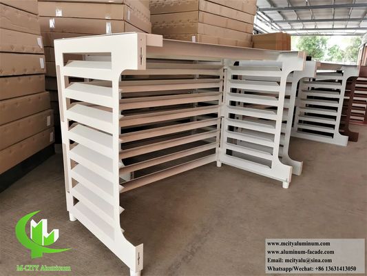 Bom preço Capa de ar condicionado de alumínio revestido com pó com tamanhos personalizados e proteção UV para unidades de ar condicionado externos on-line