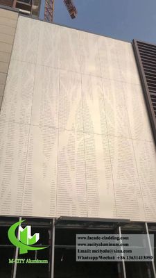 Bom preço Revestimento metálico de 4 mm e tela metálica perfurada on-line