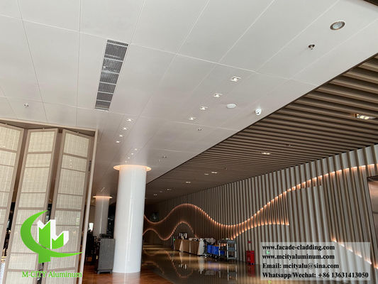 Bom preço Painel de Revestimento de Alumínio com Revestimento em Pó à Prova de Vento e Impermeável com Design Personalizável para Aplicações em Fachadas e Paredes on-line